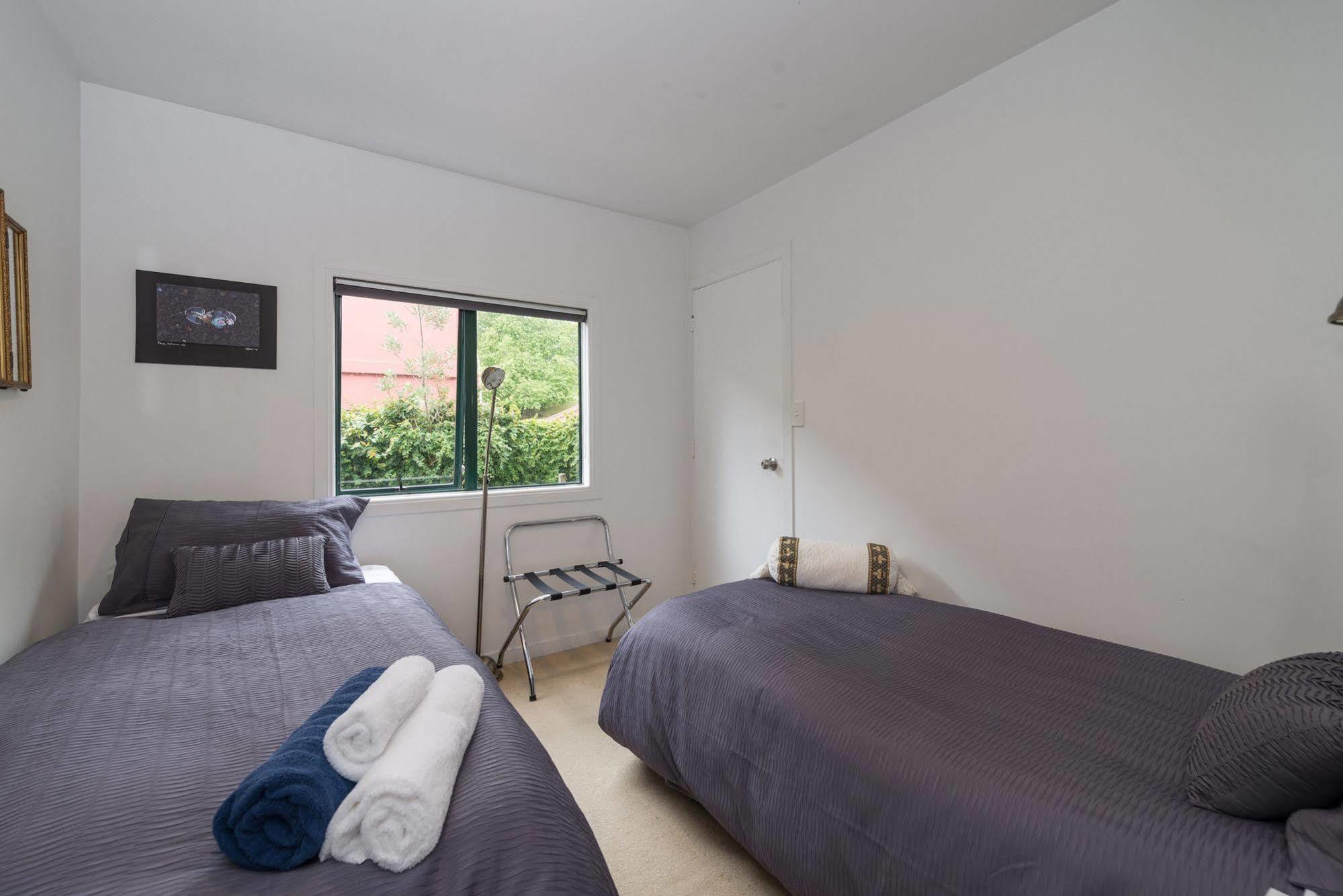 Lakeside City Apartments - Penthouse And Studio 로토루아 외부 사진