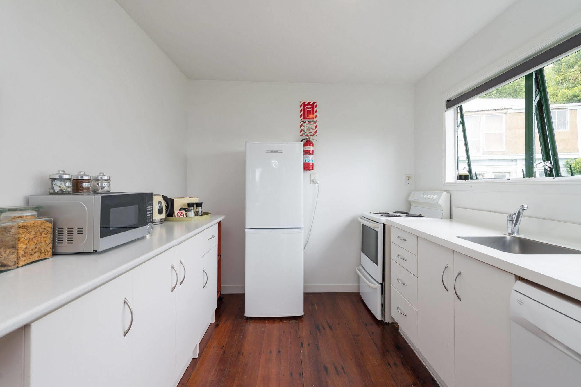 Lakeside City Apartments - Penthouse And Studio 로토루아 외부 사진